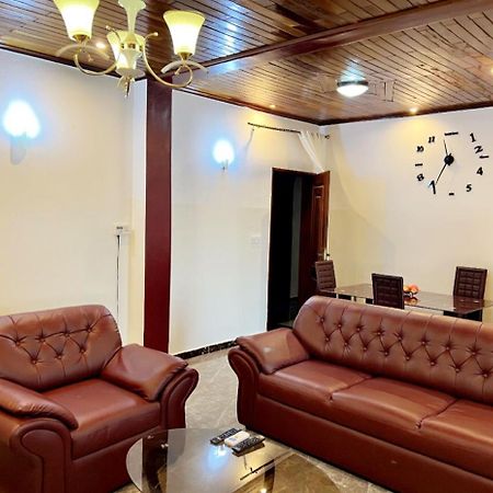 Studio Meuble Haut Standing Jouvence Yaoundé Buitenkant foto