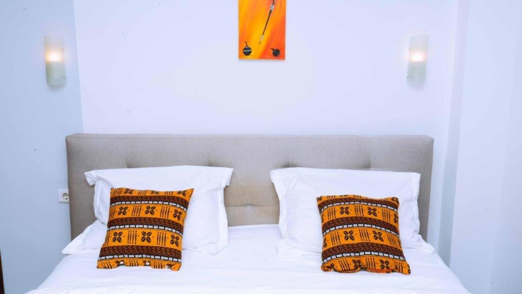 Studio Meuble Haut Standing Jouvence Yaoundé Buitenkant foto