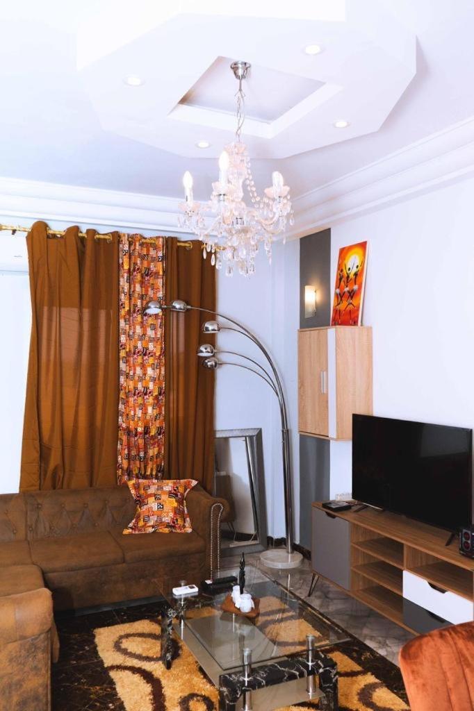 Studio Meuble Haut Standing Jouvence Yaoundé Buitenkant foto