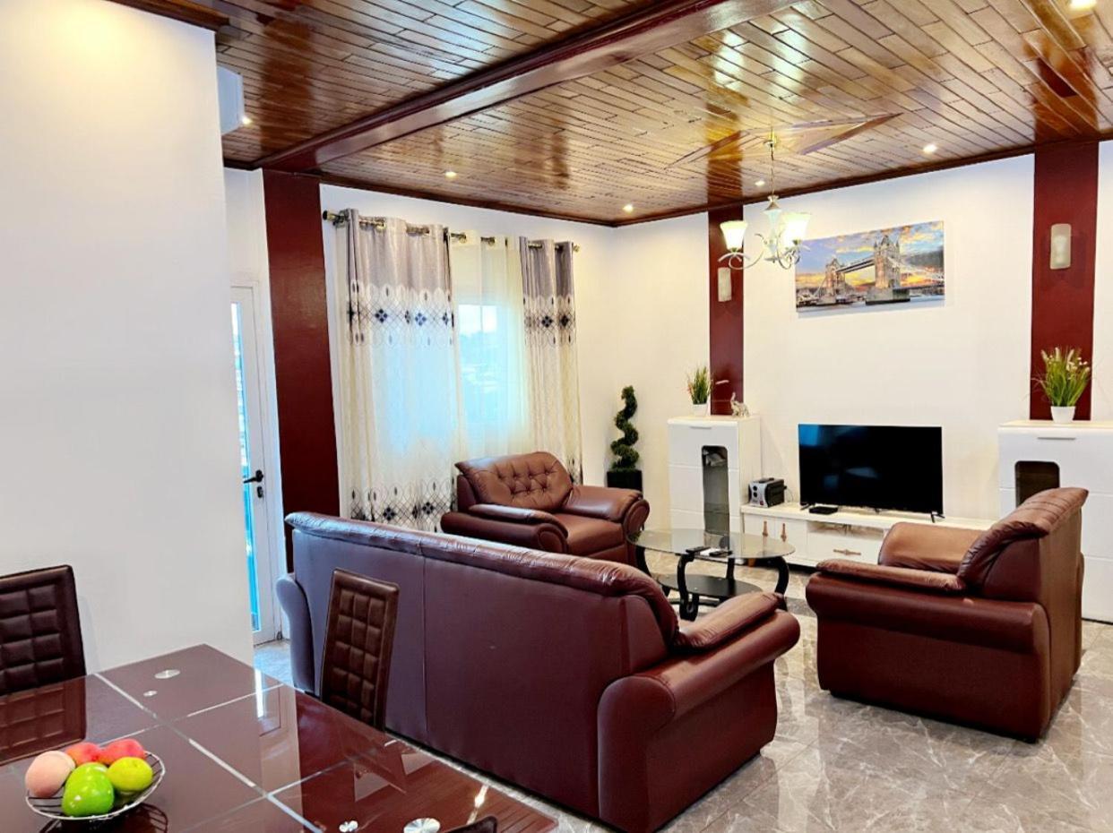 Studio Meuble Haut Standing Jouvence Yaoundé Buitenkant foto